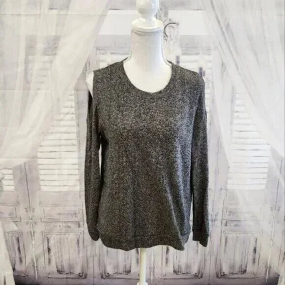 Forever 21 Cold Shoulder Sweater - Picture 1 of 4
